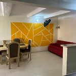 Eco Friendly Cozy Bunk Room With Private Bath Near Airport