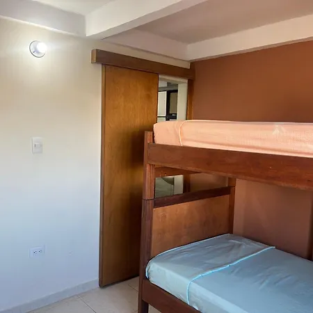 Eco Friendly Cozy Bunk With Private Bath Near Airport Cartagena