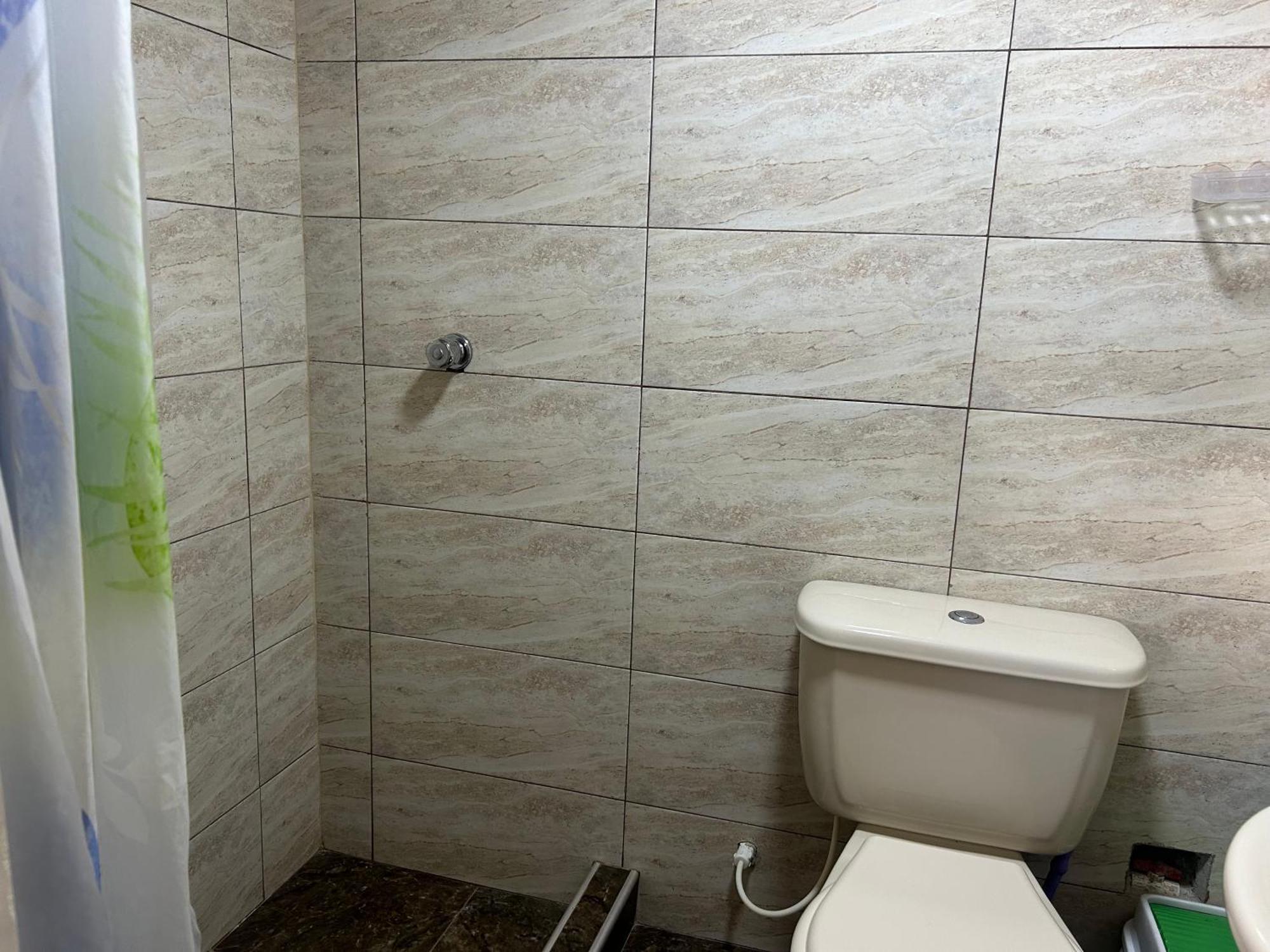 Eco Friendly Cozy Bunk With Private Bath Near Airport * Cartagena